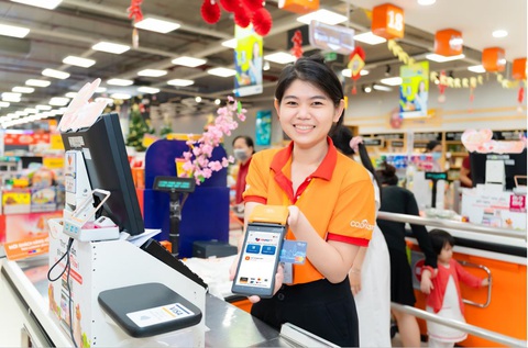 VNPAY-POS hỗ trợ khách hàng thanh toán Apple Pay tại hệ thống Saigon Co.op - Ảnh 2. Thiết bị VNPAY SmartPOS hỗ trợ đa dạng thanh toán, giúp người dùng giao dịch dễ dàng và nhanh chóng hơn