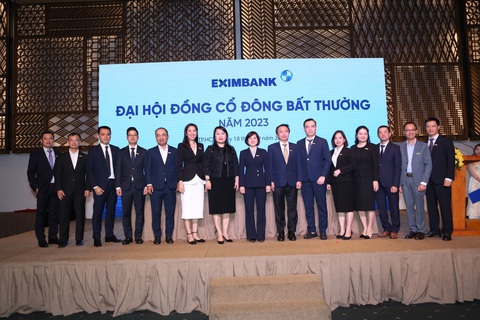 Eximbank bổ sung 2 thành viên, kiện toàn HĐQT nhiệm kỳ VII - Ảnh 3. Các thành viên hội đồng quản trị (nhiệm kỳ 2020 - 2025), Ban Kiểm soát và Ban Tổng Giám đốc Eximbank.