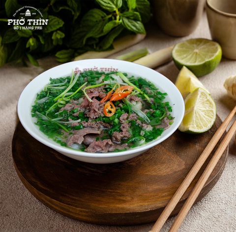 Phở Thìn Bờ Hồ Phở Thìn Bờ Hồ sẽ cùng nhiều tiệm phở nổi tiếng trong nước dự Vietnam Phở Festival tại Nhật