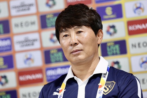 HLV Kim Gi-dong của Pohang Steelers đánh giá cao CLB Hà Nội - Ảnh: HOÀNG TÙNG HLV Kim Gi-dong của Pohang Steelers đánh giá cao CLB Hà Nội - Ảnh: HOÀNG TÙNG