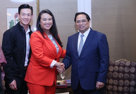 Một bang ở Mỹ muốn mở trung tâm văn hóa người Việt sau chuyến thăm của Thủ tướng Phạm Minh Chính - Ảnh 1. Thủ tướng Phạm Minh Chính tiếp đoàn chính trị gia các thành phố vùng vịnh San Francisco, bang California do bà Sheng Thao, thị trưởng thành phố Oakland, dẫn đầu - Ảnh: DƯƠNG GIANG