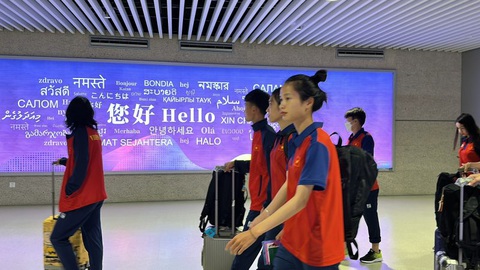 Tuyển nữ Việt Nam đến Ôn Châu, sẵn sàng cho Asiad 19 - Ảnh 1. Đội tuyển nữ Việt Nam đặt chân đến Ôn Châu (Trung Quốc) - Ảnh: VFF