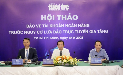 Sáng nay diễn ra hội thảo 'Bảo vệ tài khoản ngân hàng trước nguy cơ lừa đảo trực tuyến gia tăng' - Ảnh 1. Hội thảo Bảo vệ tài khoản ngân hàng trước nguy cơ lừa đảo trực tuyến gia tăng diễn ra tại khách sạn REX - Ảnh: HỮU HẠNH