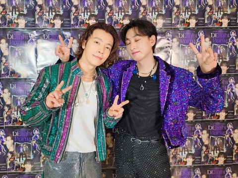 Donghae và Eunhyuk đứng hình khi fan nữ nhờ chọn nghề cho con - Ảnh 4. Hình ảnh Donghae và Eunhyuk trước buổi biểu diễn