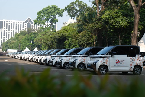 Khám phá chiếc xe điện Indonesia sẽ dùng để phục vụ Hội nghị cấp cao ASEAN 2023 - Ảnh 1. Trước đó hãng cũng trở thành đối tác cung cấp ô tô điện sử dụng tại Hội nghị Thượng đỉnh G20 diễn ra hồi tháng 11-2022 và Hội nghị Cấp cao ASEAN lần thứ 42 - Ảnh: Wuling