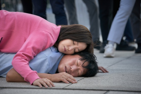 ‘Nhân duyên tiền đình’ hot nhờ phụ đề như ‘Bỗng dưng trúng số’ - Ảnh 5. Kim Hee Sun và Yoo Hae Jin diễn xuất ăn ý - Ảnh: Soompi