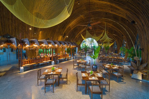 Clubhouse Casamia Calm Hoi An giành giải Kiến trúc quốc tế IAA 2023 - Ảnh 3. Không gian bên trong nhà hàng Bếp Tre được thiết kế với cảm hứng từ các làng nghề truyền thống Hội An