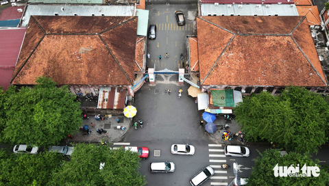 Ngắm vẻ đẹp cổ kính của những bệnh viện lâu đời nhất Sài Gòn - Ảnh 7. Qua nhiều giai đoạn phát triển khác nhau, bệnh viện lần lượt đổi tên thành Bệnh viện Quân Đội, Bệnh viện Grall, Bệnh viện Đồn Đất. Nhân dịp Ngày Quốc tế thiếu nhi 1-6-1978, bệnh viện đổi tên thành Bệnh viện Nhi đồng 2