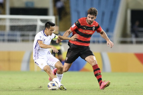 CLB Hà Nội thi đấu nỗ lực nhưng không thoát khỏi trận thua trong ngày ra quân tại AFC Champions League 2023 -2024 - Ảnh: HOÀNG TÙNG CLB Hà Nội thi đấu nỗ lực nhưng không thoát khỏi trận thua trong ngày ra quân tại AFC Champions League 2023 - 2024 - Ảnh: HOÀNG TÙNG