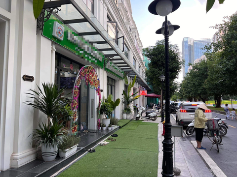 Công an thông tin vụ người giúp việc bắt cóc bé gái 2 tuổi, đòi tiền chuộc - Ảnh 1. Trường học, nơi người phụ nữ đón và bắt cóc cháu bé - Ảnh: HỒNG QUANG