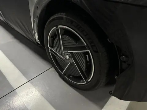 Hyundai Ioniq 5 sắp được facelift và đây là những thay đổi xuất hiện trên bản thử nghiệm - Ảnh 3. Giao diện mâm mới của Hyundai Ioniq 5 - Ảnh: The Korean Car Blog