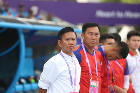 Olympic Việt Nam đặt mục tiêu kiểm soát bóng, có điểm trước Iran - Ảnh 1. HLV Hoàng Anh Tuấn muốn chơi kiểm soát bóng trước Iran - Ảnh: ĐỨC KHUÊ