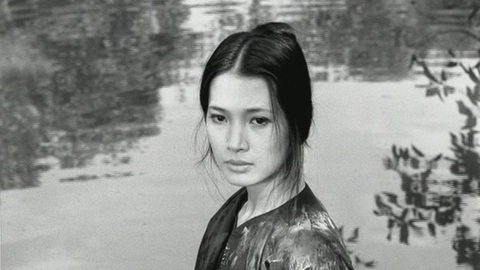 Diễn viên Lê Vân trong phim "Bao giờ cho đến tháng Mười" - Ảnh: MUBI Diễn viên Lê Vân trong phim "Bao giờ cho đến tháng Mười" - Ảnh: MUBI