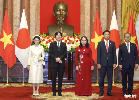 Phó Chủ tịch nước Võ Thị Ánh Xuân tiếp đón Hoàng thái tử Nhật Bản Akishino, công nương Kiko. Trong ảnh có sự góp mặt ở Đại sứ Nhật Bản tại Việt Nam Yamada Takio (bìa phải), đứng cạnh là Đại sứ Việt Nam tại Nhật Bản Phạm Quang Hiệu - Ảnh: NGUYỄN KHÁNH Phó chủ tịch nước Võ Thị Ánh Xuân tiếp đón Hoàng thái tử Nhật Bản Akishino và Công nương Kiko. Trong ảnh có sự góp mặt của Đại sứ Nhật Bản tại Việt Nam Yamada Takio (bìa phải), đứng cạnh là Đại sứ Việt Nam tại Nhật Bản Phạm Quang Hiệu - Ảnh: NGUYỄN KHÁNH