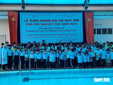 Gần 150 học sinh khuyết tật được dạy bơi phòng, chống tai nạn đuối nước - Ảnh 1. Gần 150 em học sinh, trẻ em khuyết tật tại TP Mỹ Tho sẽ được dạy bơi để phòng, chống tai nạn đuối nước - Ảnh: HOÀI THƯƠNG
