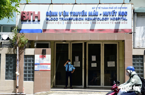 Sở Tài chính TP.HCM chấp thuận điều chuyển khu đất 201 Phạm Viết Chánh - Ảnh 1. Sau hơn hai năm, cơ sở khám bệnh của Bệnh viện Truyền máu - Huyết học (201 Phạm Viết Chánh, phường Nguyễn Cư Trinh, quận 1) "vườn không nhà trống" đã có sự thống nhất về phương án xử lý - Ảnh: DUYÊN PHAN