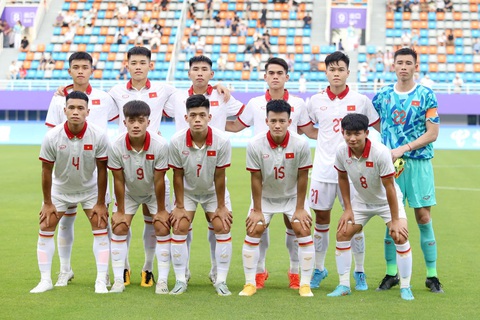 Đội hình siêu tấn công của Olympic Việt Nam ở trận ra quân Asiad 19 - Ảnh: ĐỨC KHUÊ Đội hình siêu tấn công của Olympic Việt Nam ở trận ra quân Asiad 19 - Ảnh: ĐỨC KHUÊ