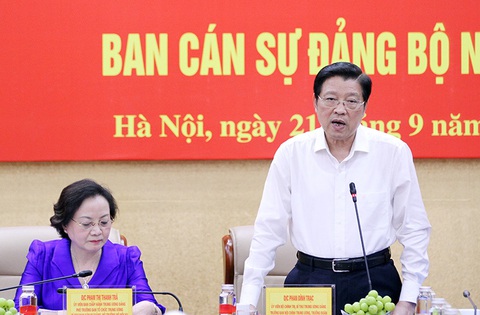 Ông Phan Đình Trạc chủ trì công bố quyết định kiểm tra công tác cán bộ tại Bộ Nội vụ - Ảnh 1. Ông Phan Đình Trạc phát biểu tại buổi kiểm tra - Ảnh: THU HUYỀN
