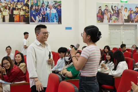 ‘Scent You A Journey’: Hành trình mùi hương cùng namperfume và HUTECH - Ảnh 2. ‘Scent You A Journey’: Hành trình mùi hương cùng namperfume và HUTECH - Ảnh 2.