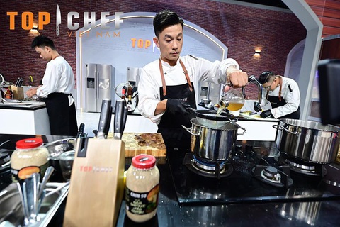 Đinh Sơn Trúc đăng quang Top Chef Việt Nam mùa 3 - Ảnh 4. Chef Trúc với những kỹ thuật nấu nướng hiện đại