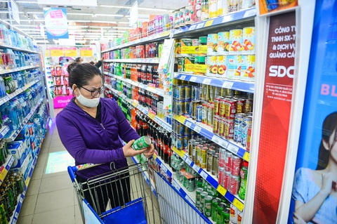 Chương trình giảm sâu với giá 0 đồng nếu mua từ phẩm thứ 2, 4, 6... cùng loại áp dụng cho một số thực phẩm cực kỳ hút khách - Ảnh: QUANG ĐỊNH Chương trình giảm sâu với giá 0 đồng nếu mua từ phẩm thứ 2, 4, 6... cùng loại áp dụng cho một số thực phẩm cực kỳ hút khách - Ảnh: QUANG ĐỊNH