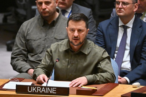 Tổng thống Ukraine Volodymyr Zelensky tại Đại Hội đồng Liên Hiệp Quốc ở New York, Mỹ, ngày 20-9 - Ảnh: AFP Tổng thống Ukraine Volodymyr Zelensky tại Đại hội đồng Liên Hiệp Quốc ở New York, Mỹ, ngày 20-9 - Ảnh: AFP