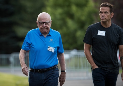 Ông Rupert Murdoch và con trai Lachlan - Ảnh: AFP Ông Rupert Murdoch và con trai Lachlan - Ảnh: AFP