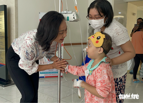 Diễn viên Hồng Ánh mong chương trình Ước mơ của Thúy tiếp tục được cộng đồng chung tay - Ảnh: THÁI THÁI