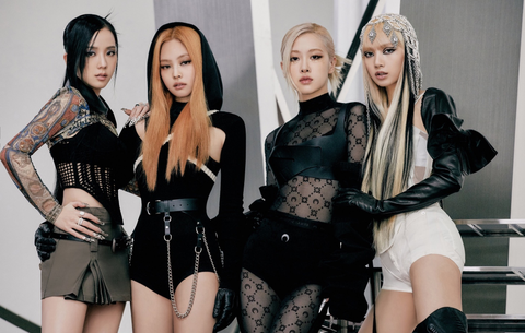 Blackpink rời YG, Lisa vẫn là ẩn số khó đoán nhất - Ảnh 1. Tin tức tái ký hợp đồng của BlackPink với công ty chủ quản được quan tâm hàng đầu