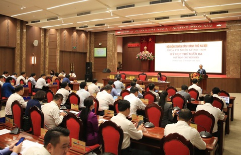 HĐND TP Hà Nội quyết nghị xử lý các công trình vi phạm về trật tự xây dựng, không đảm bảo phòng cháy - Ảnh 1. Toàn cảnh phiên họp - Ảnh: HĐND TP Hà Nội