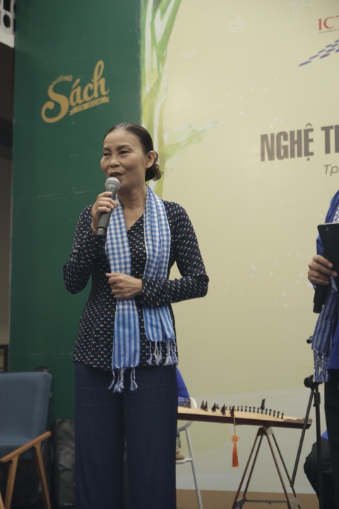Tiến sĩ Mai Mỹ Duyên trò chuyện trong chương trình - Ảnh: HỒ LAM Tiến sĩ Mai Mỹ Duyên trò chuyện trong chương trình - Ảnh: HỒ LAM