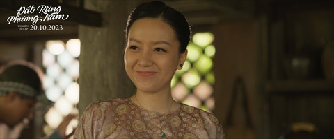 'Bác ba Phi' Trấn Thành chính thức lộ diện trong Trailer của Đất rừng phương Nam - Ảnh 8. Tạo hình đỏm dáng điệu đà pha chút lẳng lơ của Băng Di trong Đất rừng phương Nam