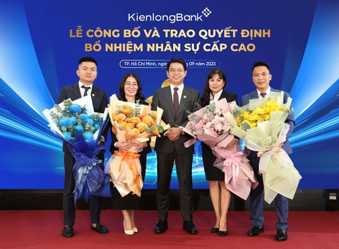 KienlongBank có thêm phó tổng giám đốc - Ảnh 2. Các nhân sự được bổ nhiệm tại buổi lễ