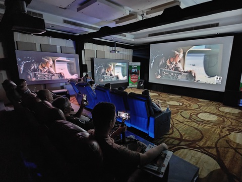Rạp chiếu phim tại gia thu hút đông đảo khách tham quan trải nghiệm tại AVShow 2023 - Ảnh: ĐỨC THIỆN Rạp chiếu phim tại gia thu hút đông đảo khách tham quan trải nghiệm tại AVShow 2023 - Ảnh: ĐỨC THIỆN