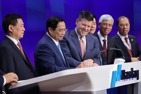 Thủ tướng Phạm Minh Chính thực hiện nghi thức nhấn chuông khai mạc sàn giao dịch Nasdaq sáng 22-9 (giờ New York) - Ảnh: NHẬT BẮC Thủ tướng Phạm Minh Chính thực hiện nghi thức nhấn chuông khai mạc sàn giao dịch Nasdaq sáng 22-9 (giờ New York) - Ảnh: NHẬT BẮC