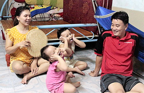 Có một mái ấm để an cư và yên tâm làm việc, đóng góp vẫn là ao ước của bao gia đình công nhân, người lao động - Ảnh: C.T. Có một mái ấm để an cư và yên tâm làm việc, đóng góp vẫn là ao ước của bao gia đình công nhân, người lao động - Ảnh: C.T.