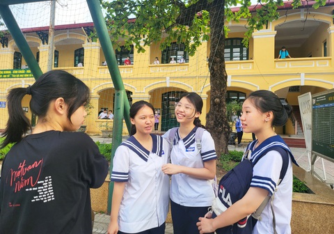 Hải Phòng tiếp tục miễn học phí năm học 2023-2024 - Ảnh 1. Hải Phòng tiếp tục miễn học phí cho học sinh các bậc học mầm non, THCS và THPT theo nghị quyết số 54 được HĐND TP thông qua cuối năm 2019 - Ảnh: TIẾN THẮNG