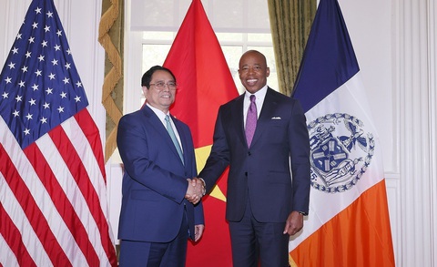 Thủ tướng cũng đã mời Thị trưởng New York sớm thăm lại Việt Nam - Ảnh: TTXVN Thủ tướng cũng đã mời Thị trưởng New York sớm thăm lại Việt Nam - Ảnh: TTXVN