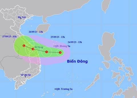 Áp thấp nhiệt đới trên Biển Đông đang tiến về đất liền miền Trung - Ảnh 1. Đường đi của áp thấp nhiệt đới - Ảnh: TRUNG TÂM DỰ BÁO KHÍ TƯỢNG THỦY VĂN QUỐC GIA
