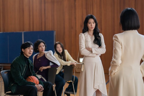 Vì sao phim đề tài báo thù dễ hút khán giả? - Ảnh 3. The Glory đánh dấu sự lột xác của Song Hye Kyo - Ảnh: Soompi