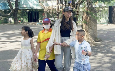 HH Thùy Tiên lên chức mẹ, khoe diện mạo con trai út gây chú ý - Ảnh 2. HH Thùy Tiên lên chức mẹ, khoe diện mạo con trai út gây chú ý - Ảnh 2.