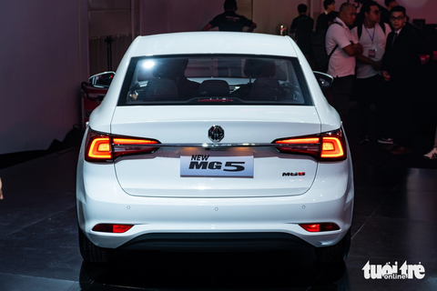 MG5 số sàn giá chỉ 399 triệu tại Việt Nam sẵn sàng gây khó cho Hyundai i10 - Ảnh 3. MG5 số sàn giá chỉ 399 triệu tại Việt Nam sẵn sàng gây khó cho Hyundai i10 - Ảnh 3.
