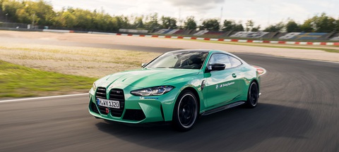 BMW 'tận thu': Bỏ các bản hiệu suất cao tiêu chuẩn, đưa bản cao cấp xuống mặc định - Ảnh 1. Việc BMW M bỏ các bản tiêu chuẩn sẽ đẩy giá xe hiệu suất cao của BMW lên khá cao khi 2 bản này thường chênh nhau khoảng 10.000 USD - Ảnh: BMW