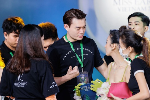 Nguyễn Anh Dũng nói làm đạo diễn cho truyền hình thực tế Miss Earth Việt Nam 2023 là một thử thách lớn - Ảnh: BTC Nguyễn Anh Dũng nói làm đạo diễn cho truyền hình thực tế Miss Earth Việt Nam 2023 là một thử thách lớn - Ảnh: BTC