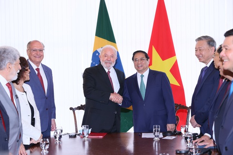 9 ngày Thủ tướng Phạm Minh Chính ở châu Mỹ - Ảnh 15. Tổng thống Brazil Lula da Silva vui mừng gặp lại Thủ tướng Phạm Minh Chính lần thứ hai trong năm 2023 - Ảnh: DƯƠNG GIANG