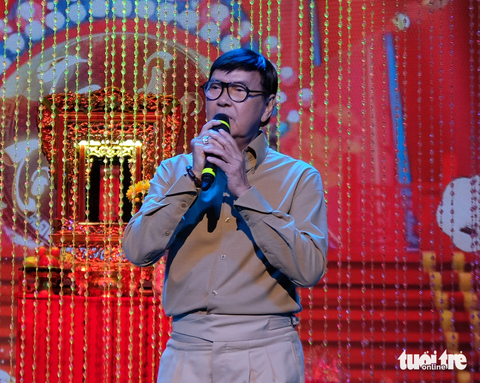 Nghệ sĩ Thanh Điền hát trong chương trình Ngọn lửa truyền thừa - Ảnh: LINH ĐOAN Nghệ sĩ Thanh Điền hát trong chương trình Ngọn lửa truyền thừa - Ảnh: LINH ĐOAN
