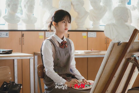 'Dưa hấu lấp lánh' tràn ngập màu thanh xuân - Ảnh 9. Shin Eun Soo vai “công chúa băng giá” Cheong Ah