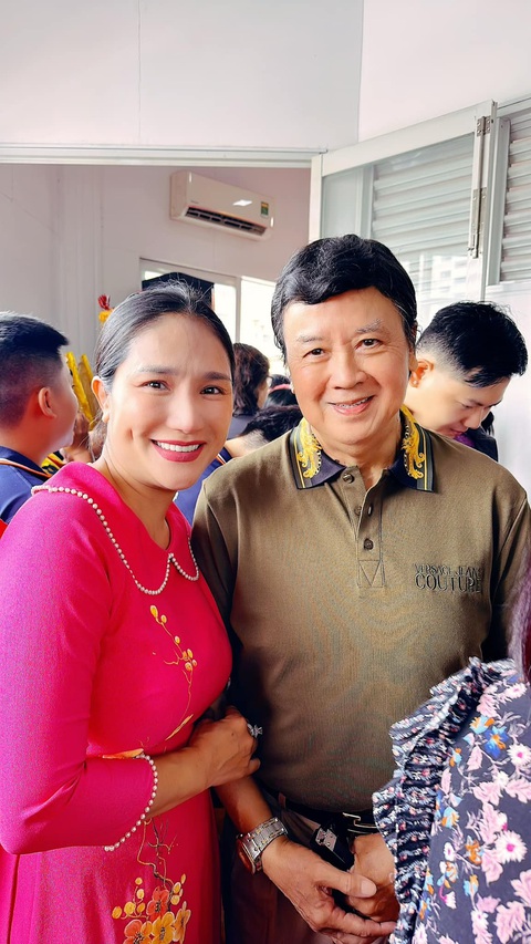 Đại Nghĩa đi ăn giỗ Tổ Nghiệp theo cách cực hài - Ảnh 6. Nghệ sĩ Cát Tường hội ngộ cùng danh hài Bảo Quốc tại một sân khấu