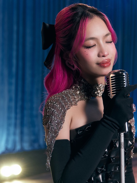 Cầm: “Chưa bao giờ nghĩ sẽ hát lại Dĩ vãng cuộc tình cùng bố Duy Mạnh” Cầm: “Chưa bao giờ nghĩ sẽ hát lại Dĩ vãng cuộc tình cùng bố Duy Mạnh”