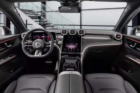 Động cơ cấp cao 'sạch bóng' trên Mercedes-Benz GLC, người dùng liệu có tiếc? - Ảnh 3. Nội thất Mercedes-AMG GLC/GLC Coupe 2023 giống hệt nhau phía trước - Ảnh: Mercedes-Benz